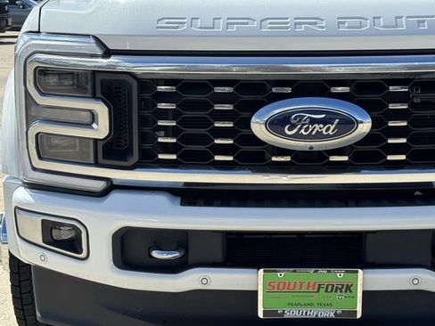 Used 2024 Ford F450 Limited w/ FX4 Off-Road Package image 8