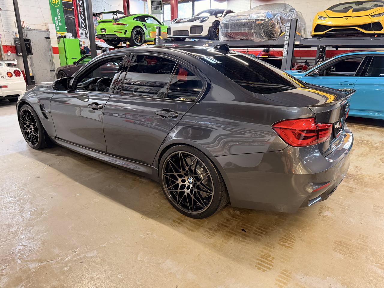 Used 2018 BMW M3 RWD image 9