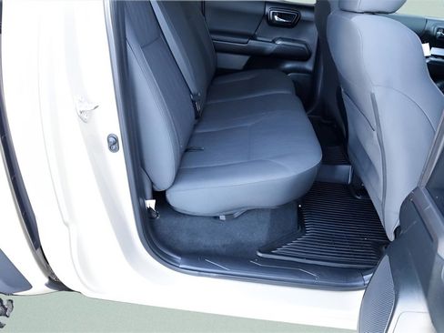 Used 2017 Toyota Tacoma TRD Off-Road image 26