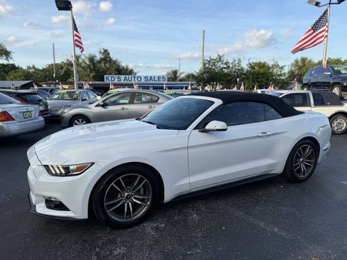 Used 2016 Ford Mustang Premium image 24