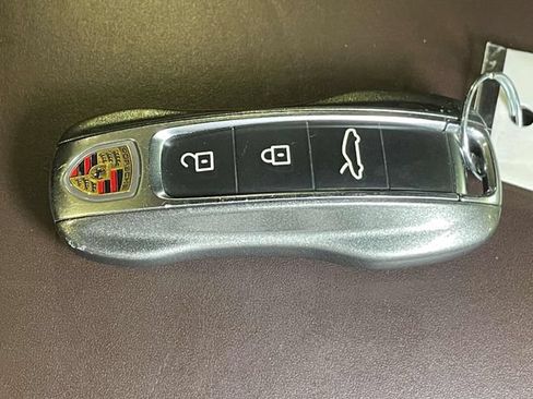 Certified 2022 Porsche 911 Carrera RWD image 41