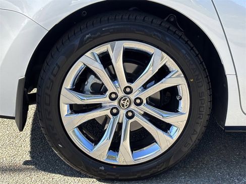 Certified 2023 Toyota Sienna Platinum image 12