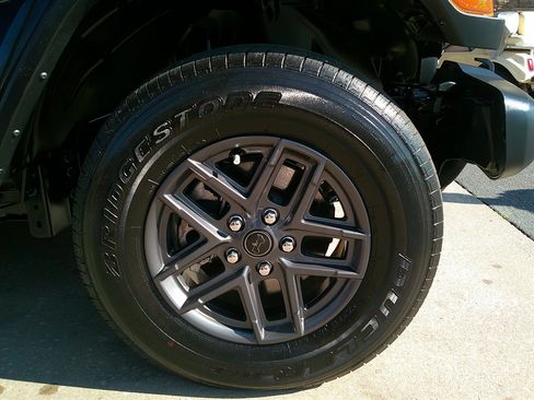 Used 2024 Jeep Gladiator Sport image 53