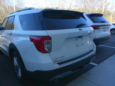 Used 2023 Ford Explorer Limited w/ Limited Technology Package image 10