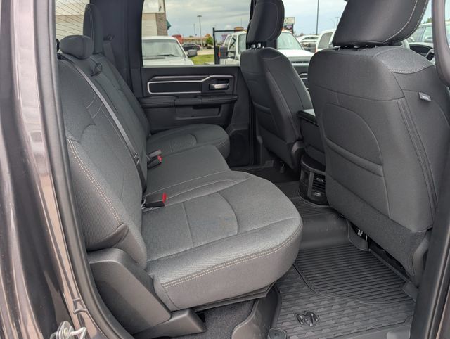 New 2026 RAM 3500 Big Horn AWD/4WD image 31