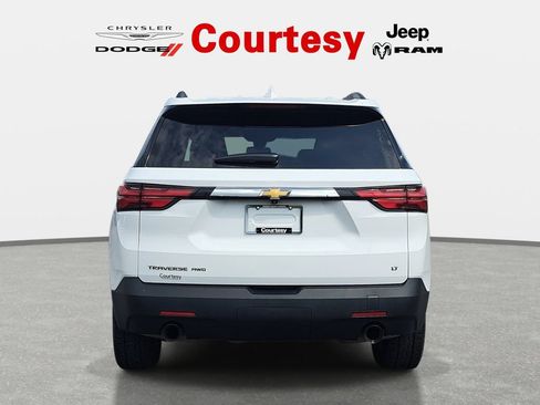 Used 2023 Chevrolet Traverse LT AWD/4WD image 5