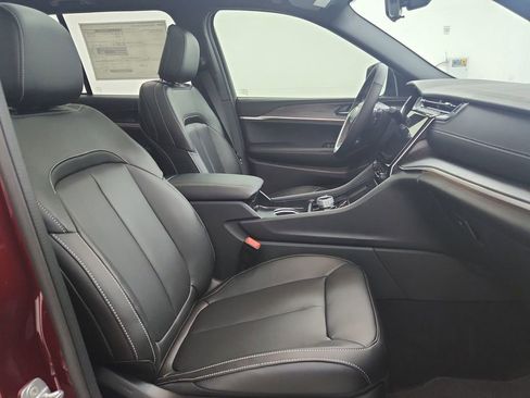 New 2025 Jeep Grand Cherokee Limited image 34