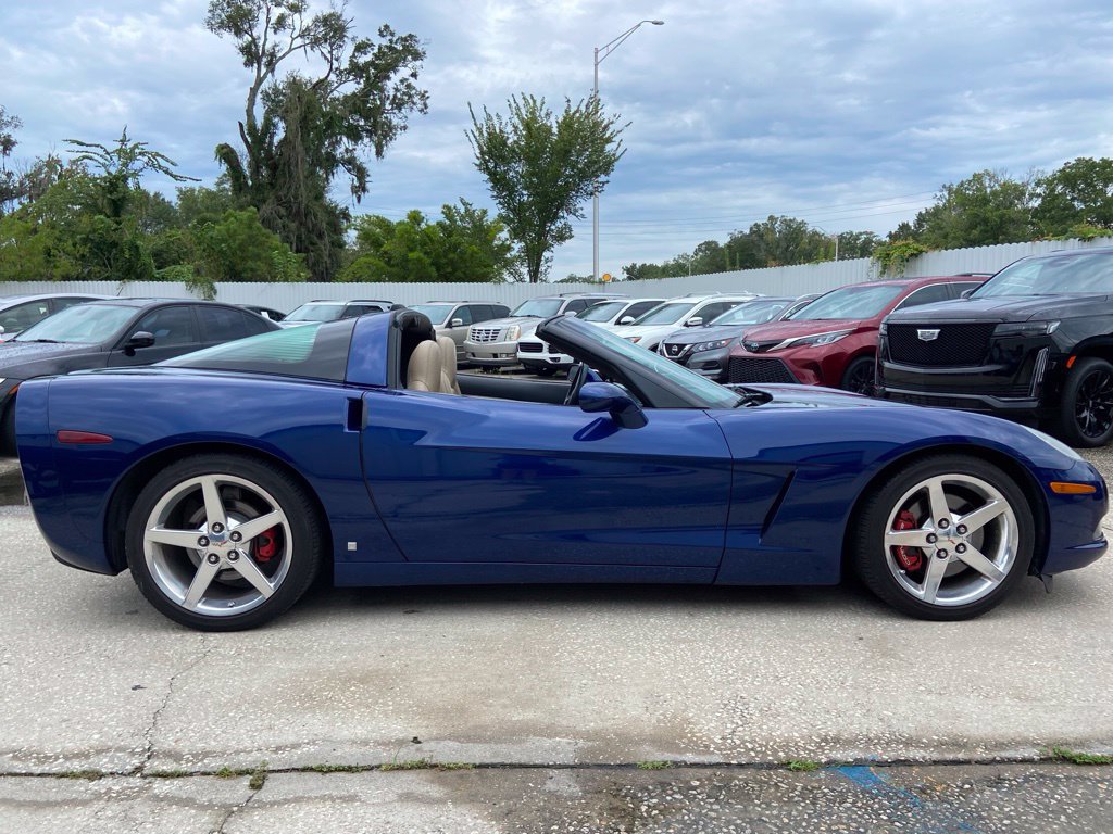 Used 2005 Chevrolet Corvette Coupe w/ Preferred Equipment Group RWD image 19