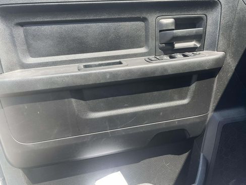 Used 2017 RAM 3500 Tradesman w/ Chrome Appearance Group AWD/4WD image 16