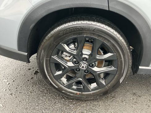 Used 2025 Honda HR-V Sport image 13