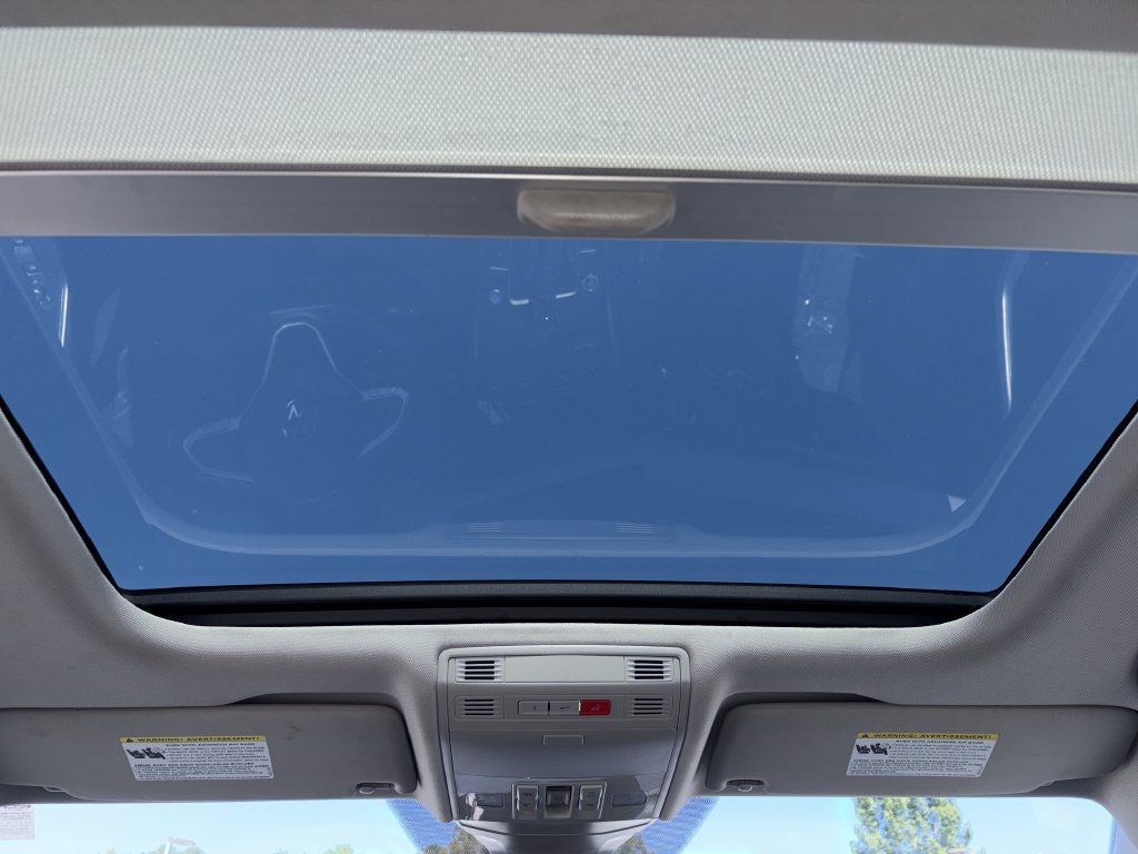 Used 2025 Volkswagen Jetta SE FWD image 3