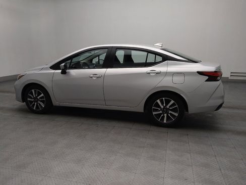 Used 2025 Nissan Versa SV image 3