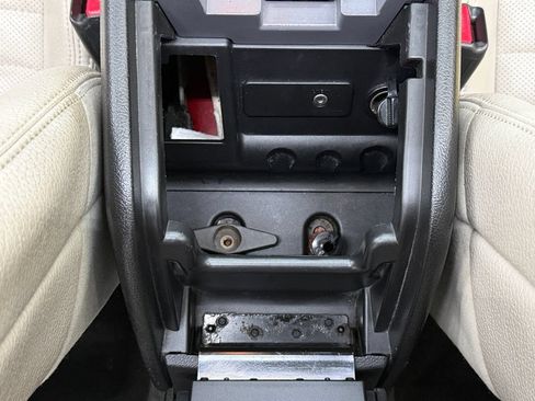 Used 2012 Ford Mustang Convertible RWD image 28
