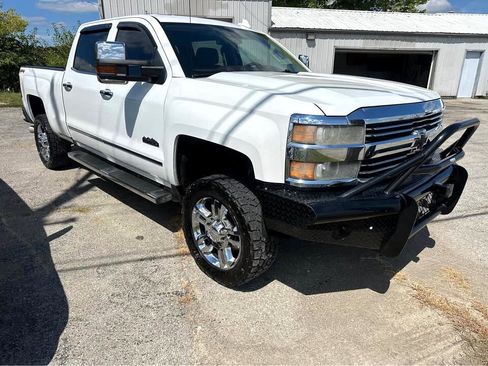 Used 2016 Chevrolet Silverado 2500 High Country w/ Duramax Plus Package image 2
