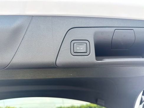 Used 2023 Buick Envision Avenir AWD/4WD image 14