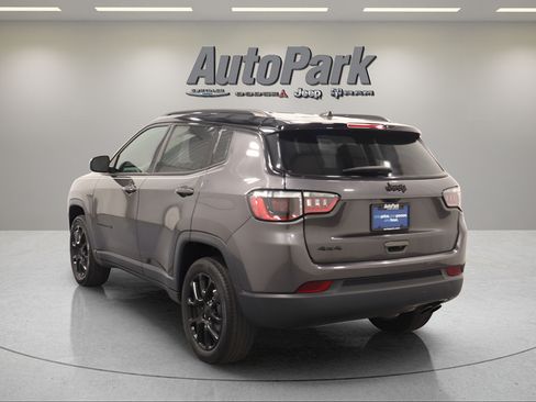 Certified 2022 Jeep Compass Latitude AWD/4WD image 6