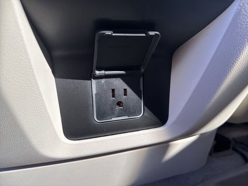 New 2026 GMC Yukon Denali w/ Sun & Power Step Package AWD/4WD image 59