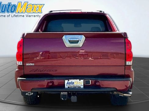 Used 2005 Chevrolet Avalanche Z71 w/ Sun And Sound Package AWD/4WD image 7