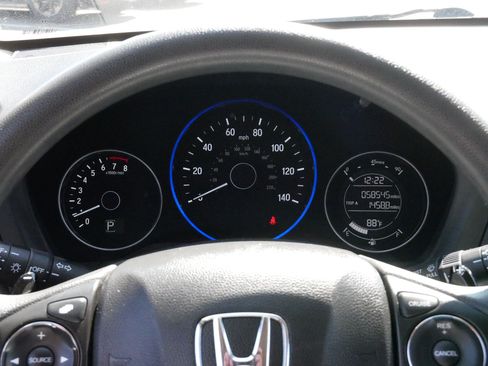 Used 2018 Honda HR-V EX image 21