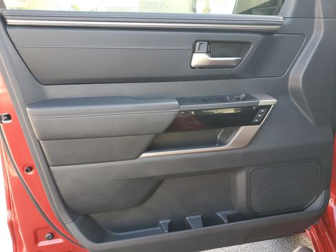 Used 2025 Toyota Tundra Limited image 25