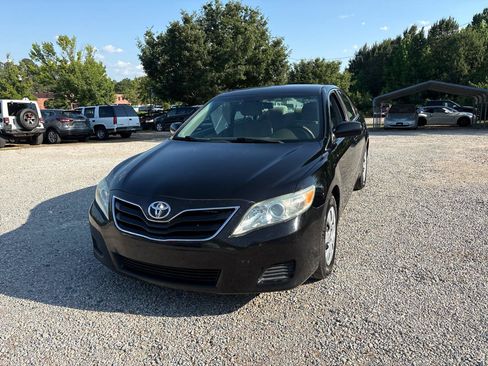 Used 2011 Toyota Camry FWD image 2