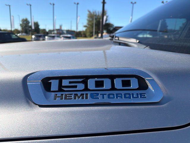 Used 2024 RAM 1500 Limited AWD/4WD image 12