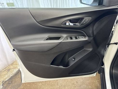 Used 2024 Chevrolet Equinox RS FWD image 22
