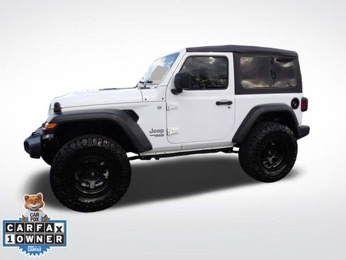 Used 2020 Jeep Wrangler Sport image 4