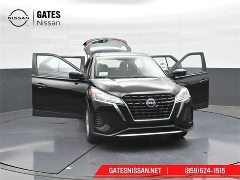 New 2025 Nissan Kicks Play S image 57