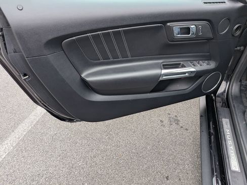 Used 2016 Ford Mustang GT Premium RWD image 10