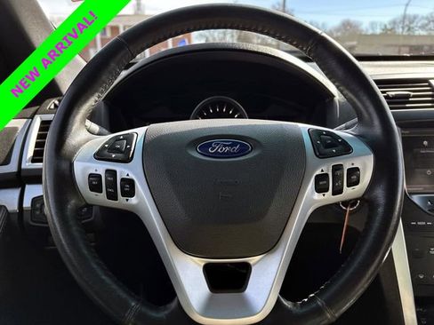 Used 2015 Ford Explorer XLT w/ Equipment Group 202B image 13