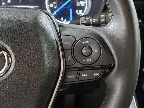 Used 2021 Toyota Venza Limited image 32