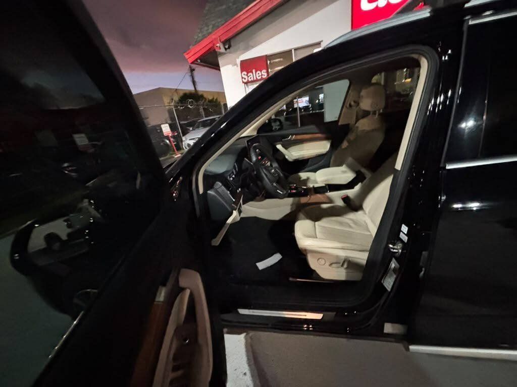 Used 2021 Audi Q5 2.0T Premium Plus AWD/4WD image 2
