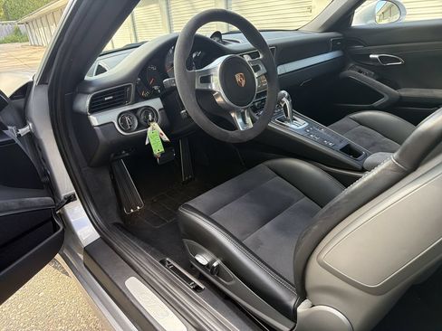 Used 2015 Porsche 911 GT3 RWD image 10