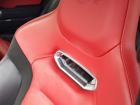 Used 2019 Land Rover Range Rover Sport SVR image 14