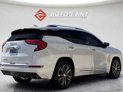 Used 2018 GMC Terrain Denali w/ Advanced Safety Package image 11