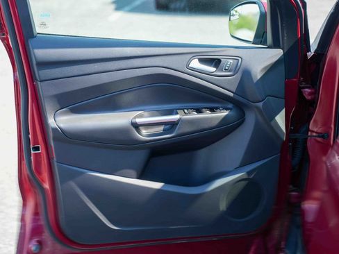 Used 2017 Ford Escape SE AWD/4WD image 14
