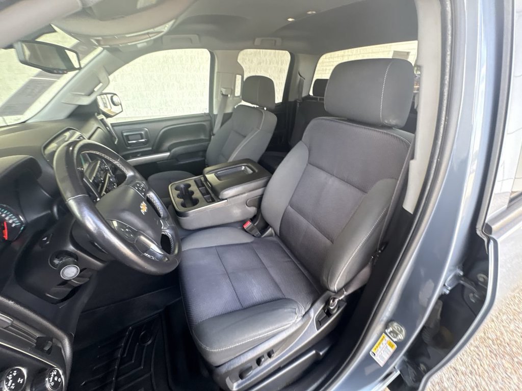 Used 2015 Chevrolet Silverado 1500 LT w/ LT Convenience Package AWD/4WD image 18