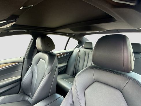Used 2018 BMW 530e RWD image 27