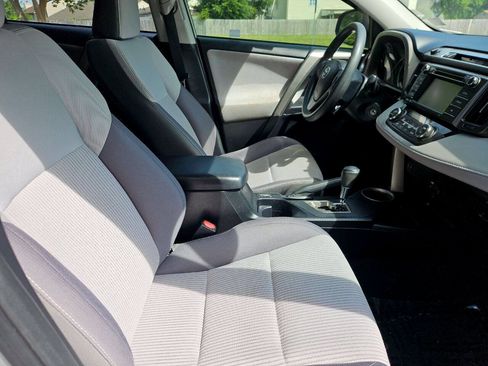 Used 2015 Toyota RAV4 XLE FWD image 18