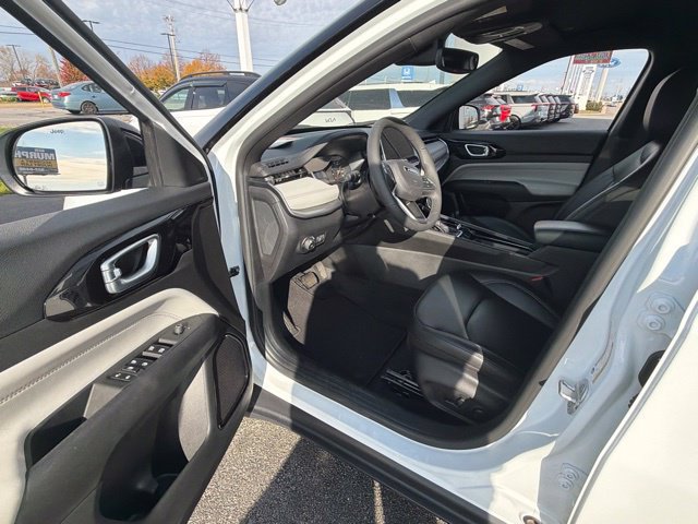 Used 2026 Jeep Compass Limited AWD/4WD image 15