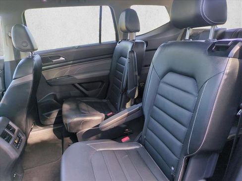 Used 2022 Volkswagen Atlas SEL Premium image 19
