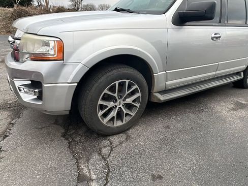 Used 2017 Ford Expedition EL XLT w/ Equipment Group 202A image 2