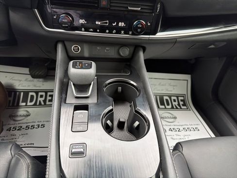 Used 2023 Nissan Rogue SL image 25