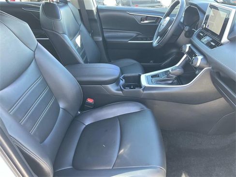 Used 2024 Toyota RAV4 XLE Premium image 33