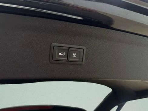 Used 2018 Audi Q3 2.0T Premium Plus w/ Premium Plus Package image 30