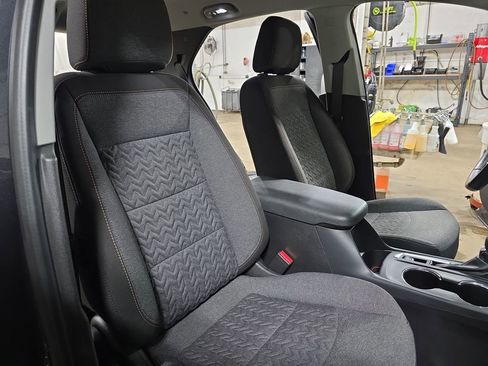 Used 2022 Chevrolet Equinox LT image 10