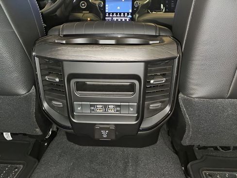 New 2026 RAM 3500 Limited image 33