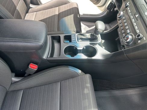 Used 2020 Kia Sportage LX w/ LX Popular Package AWD/4WD image 36