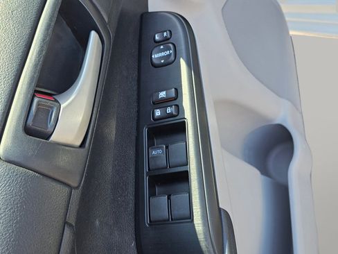Used 2012 Toyota Camry LE FWD image 27